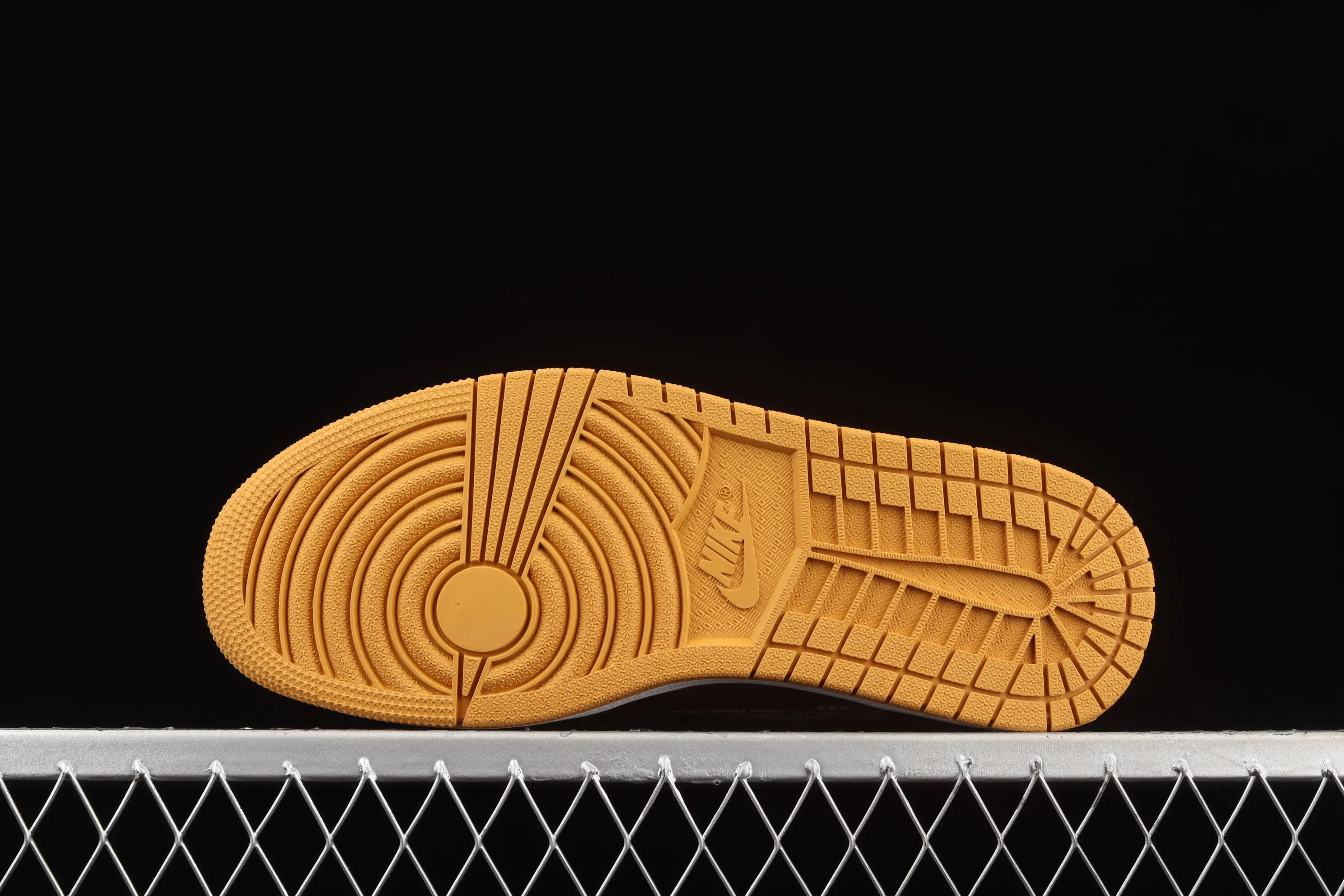 All Categories Air Jordan Jordan Series Basketball Shoes Air Jordan 1 Low Air Jordan 1 AJ1 Joe 1 Donkey Brand Co-branded Customized Low-top Basketball Shoes 554724-555